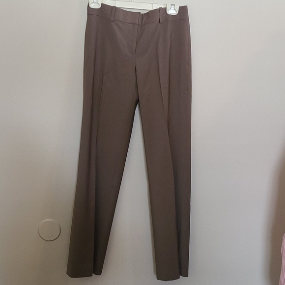 EUC Ann Taylor suit. Lightweight for spring - Picture 4 of 6